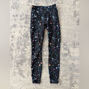 Fabletics Black Multicolor Patterned Leggings